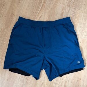ALO Yoga Men's Deep Blue Athletic Shorts